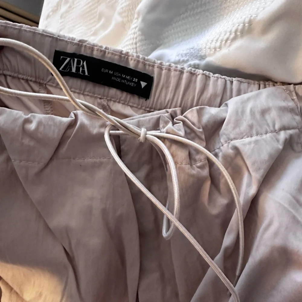 Zara parachute pants - Picture 3 of 4